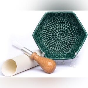 The Grate Plate 3-Piece Set in Emerald, NIB